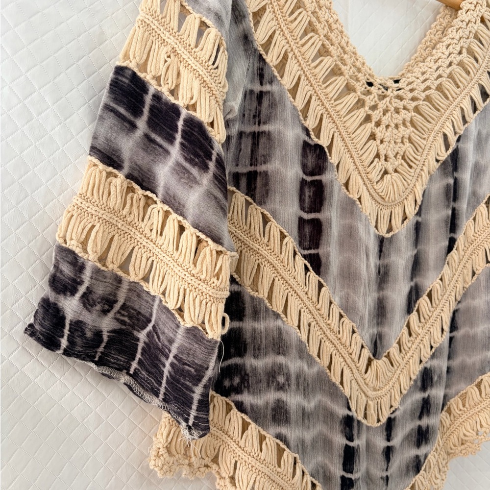 Crochet-Trim Tie-Dye V-Neck Blouse - Cream & Gray - Picture 2 of 9